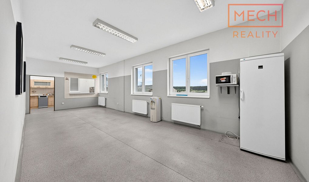 Prodej výrobních prostor 1 347 m², Bzenec – náhled fotky 13