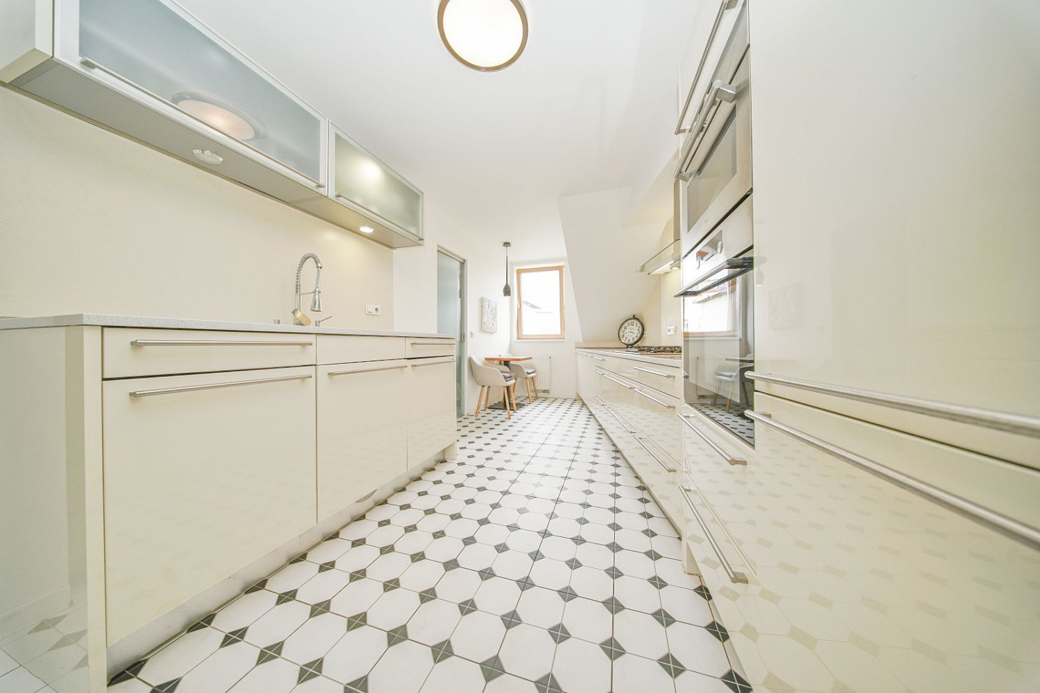 Prodej bytu 2+1 114 m² – fotografie 4