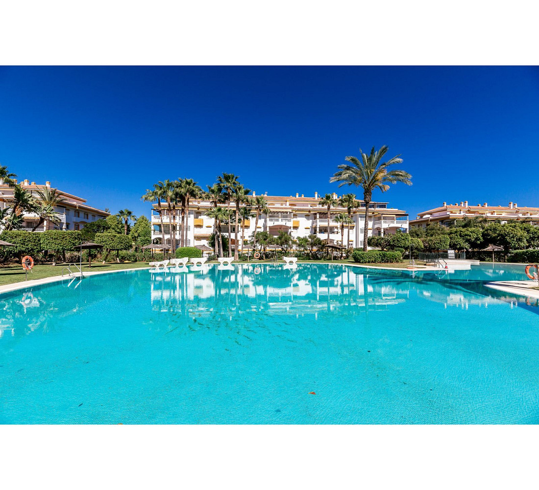 Piso 3+kk – Marbella, Nueva Andalucía