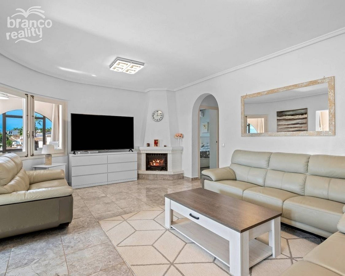 Prodej domu 223 m² s pozemkem 1 000 m² - Vista 3