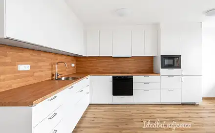 Pronájem bytu 3+kk 73 m²
