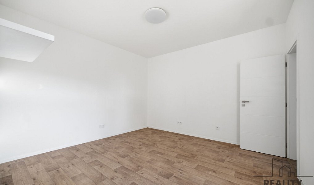 Pronájem bytu 1+1 35 m², Pardubice – náhled fotky 9