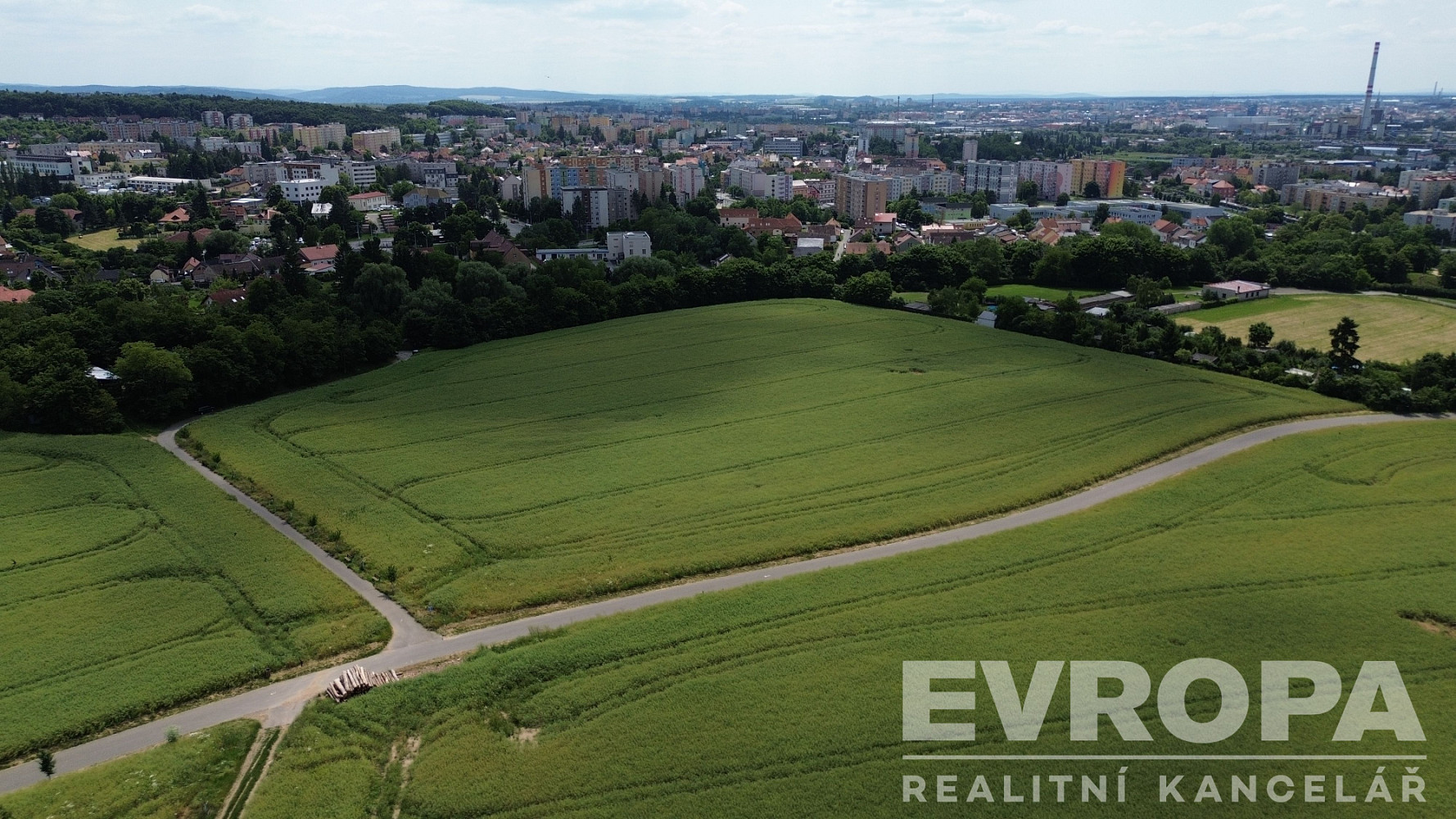 Prodej stavebního pozemku 992 m² – fotografie 5