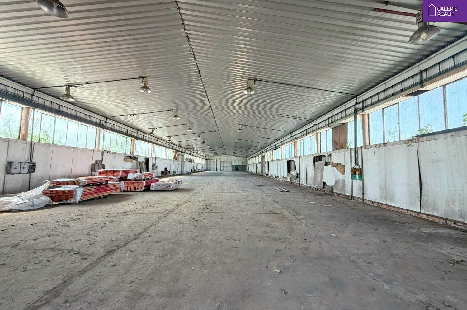 Pronájem skladovacích prostor 15 300 m² – fotografie 5