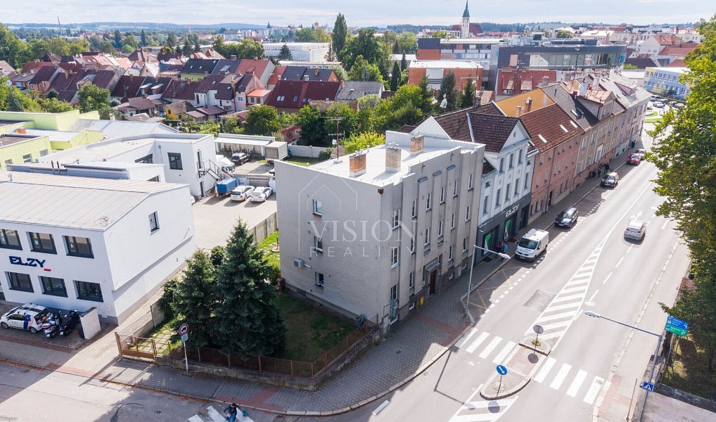 Prodej bytu 1+kk 32 m², Jindřichův Hradec – fotka 1 z 15