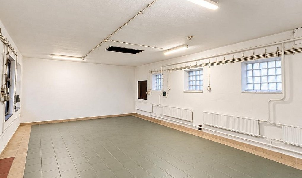 Pronájem obchodních prostor 170 m², České Budějovice – náhled fotky 3