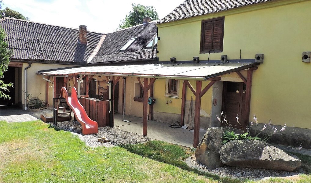Prodej domu 250 m² s pozemkem 1 290 m², Peč – náhled fotky 3