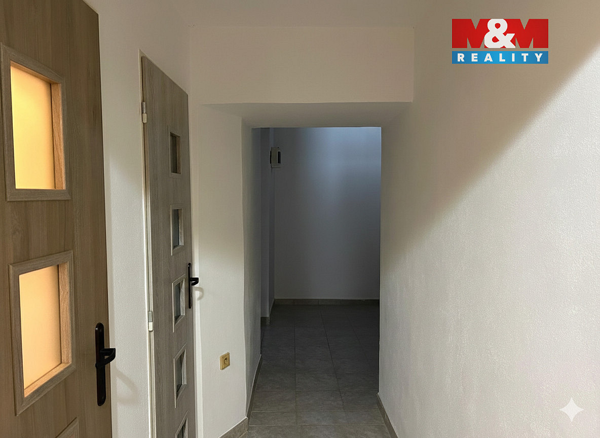 Prodej obchodních prostor 1 055 m² — photo 5