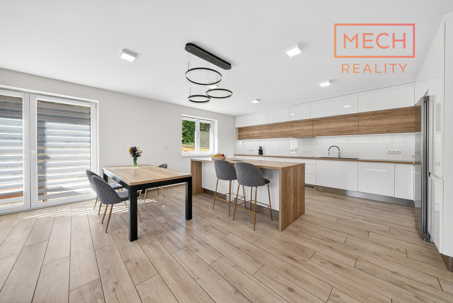 Prodej domu 157 m² s pozemkem 1 000 m² — photo 2