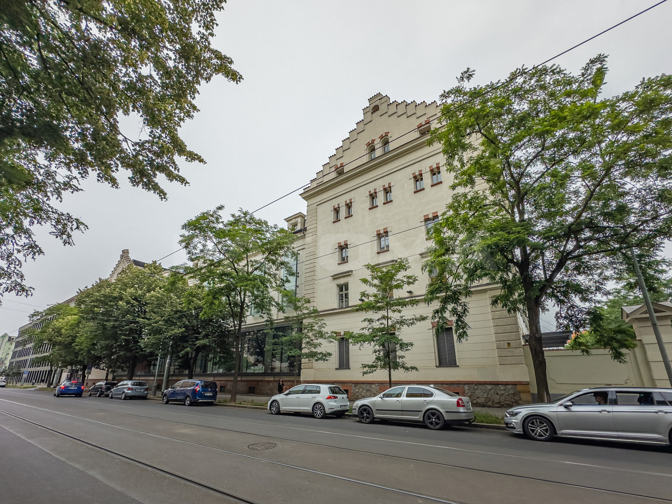 Pronájem obchodních prostor 550 m²