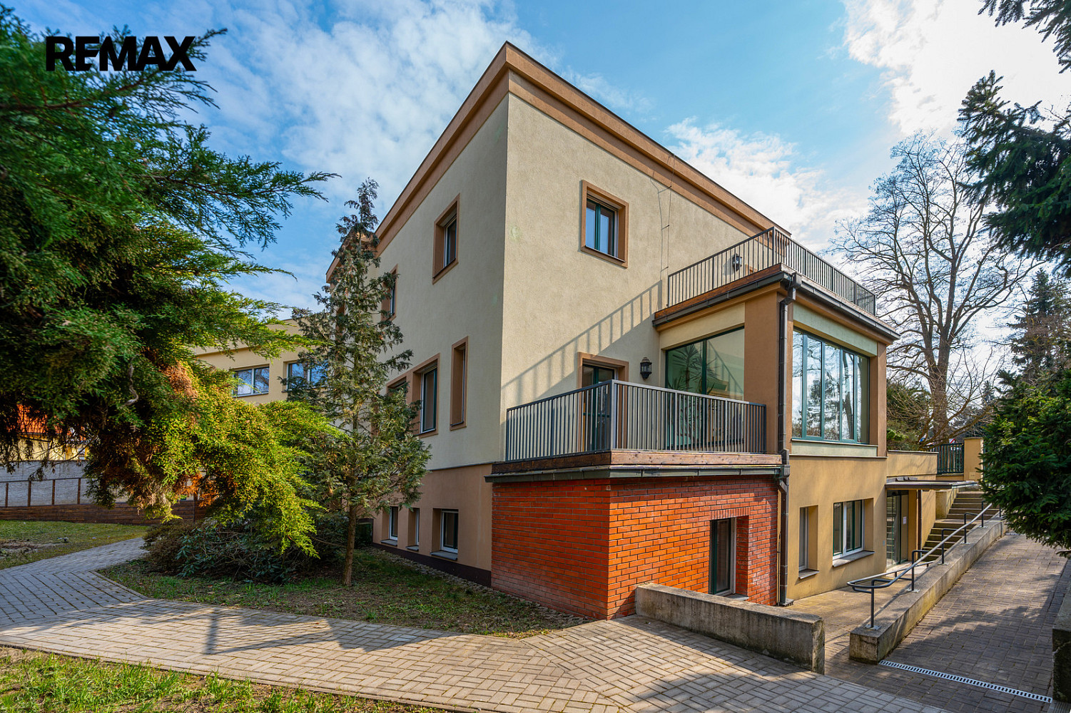 Prodej nájemního domu, činžáku 675 m² — photo 5