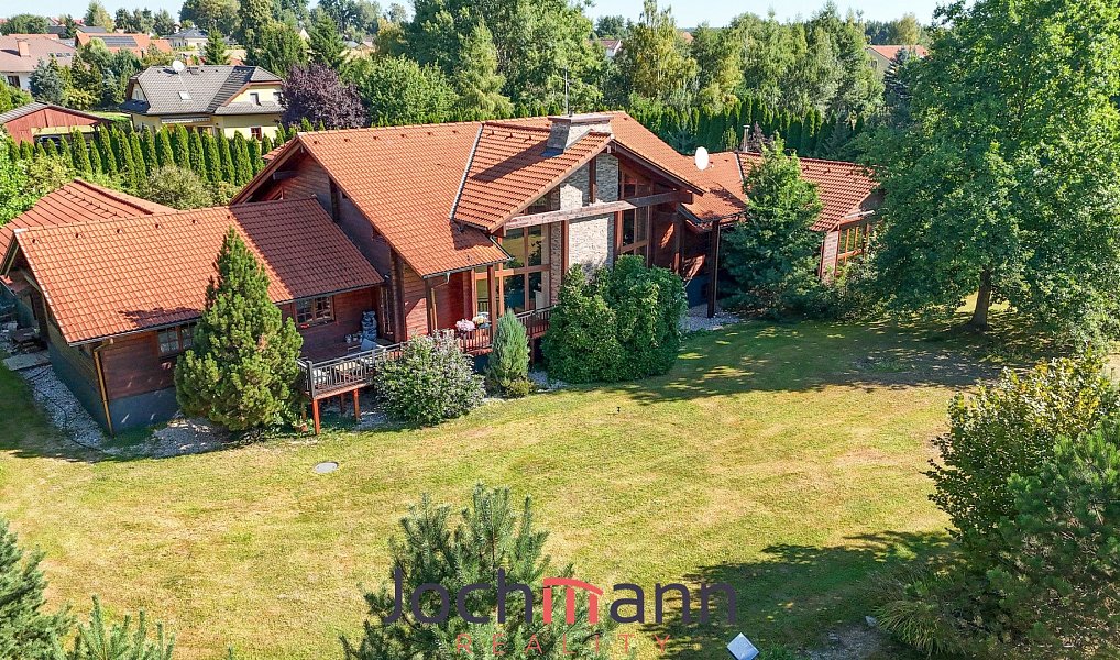 Prodej domu 800 m² s pozemkem 3 947 m², Trhové Sviny – fotka 1 z 34