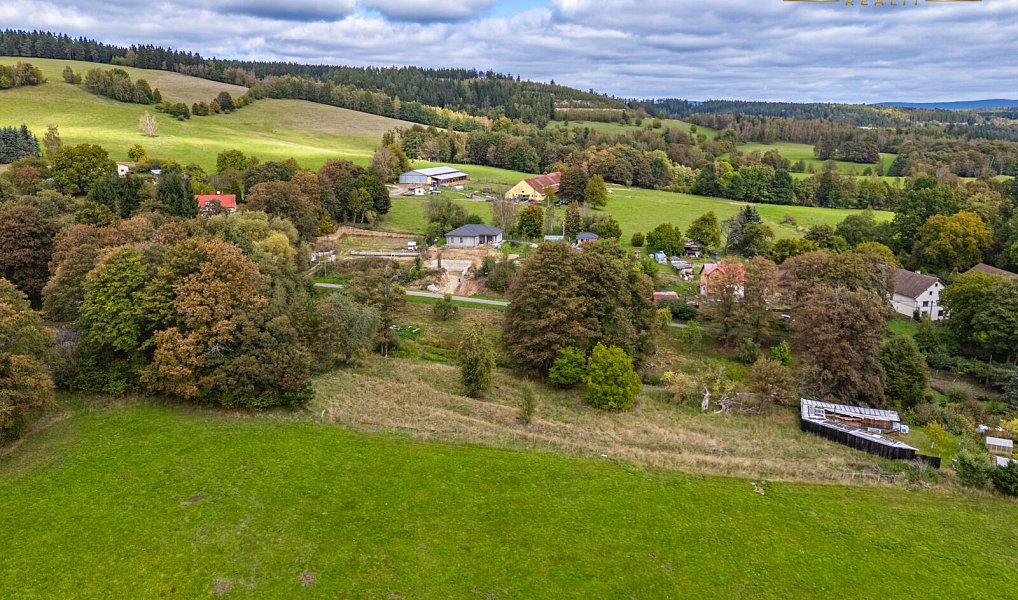 Prodej stavebního pozemku 3 300 m², Dolní Nivy – náhled fotky 14