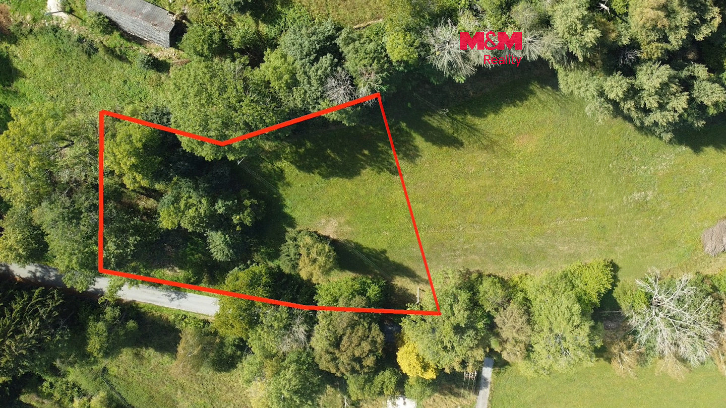 Prodej stavebního pozemku 2 524 m²