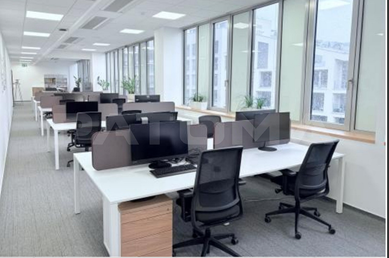 Pronájem kanceláře 595 m² – pohled 4