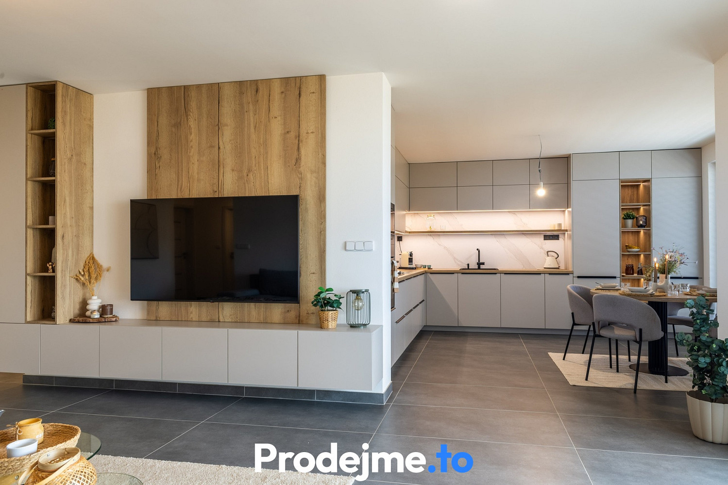 Prodej domu 136 m² s pozemkem 576 m² – fotografie 2