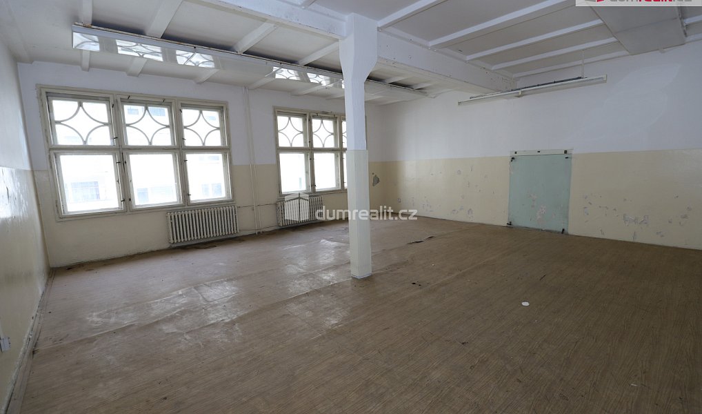 Prodej komerčního objektu (jiného typu) 1 600 m², Kraslice – náhled fotky 7