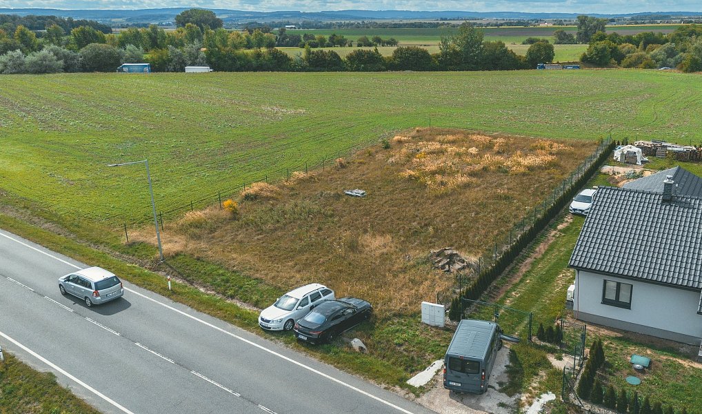 Prodej stavebního pozemku 1 297 m², Mikulovice – náhled fotky 3