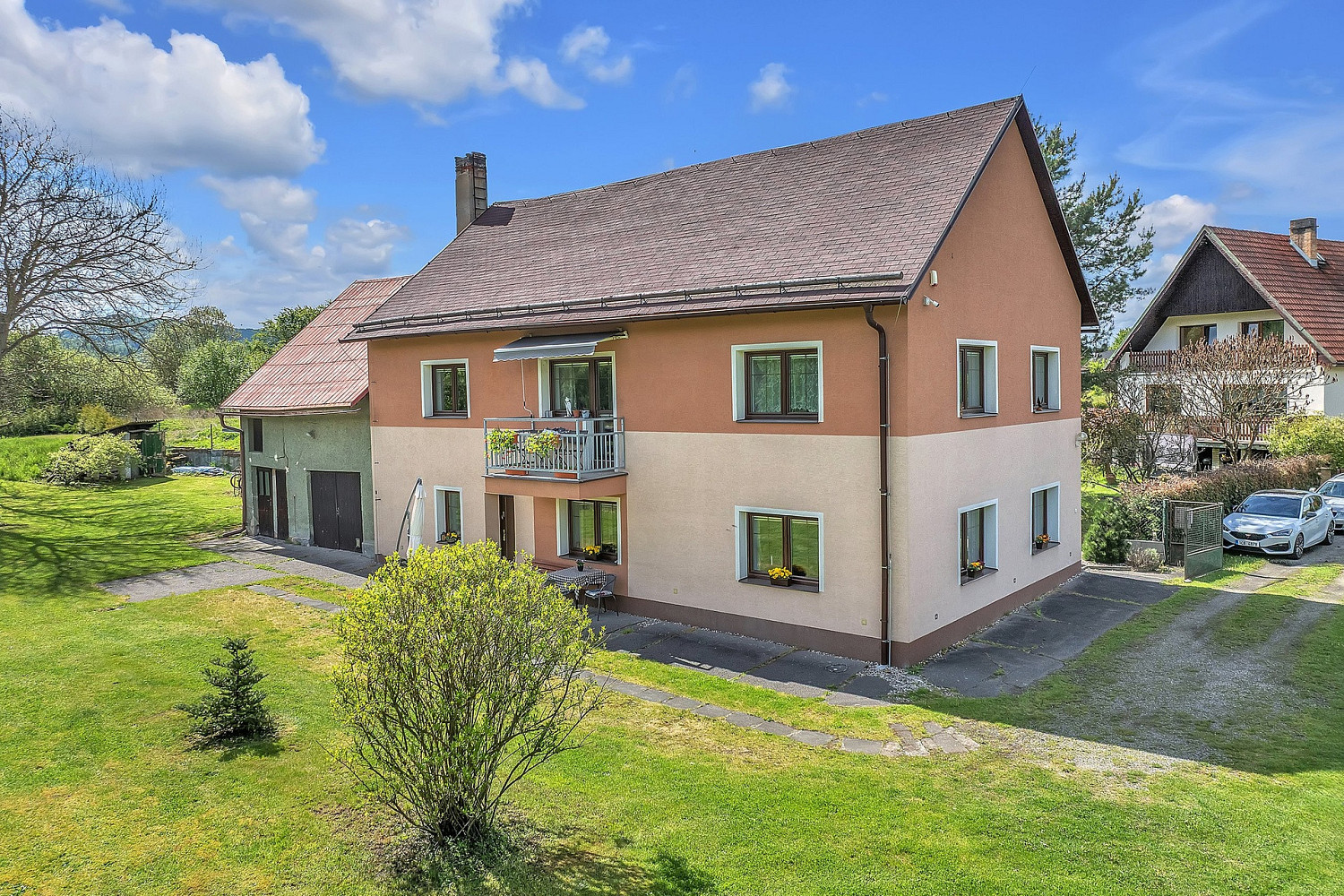Prodej domu 227 m² s pozemkem 3 155 m²