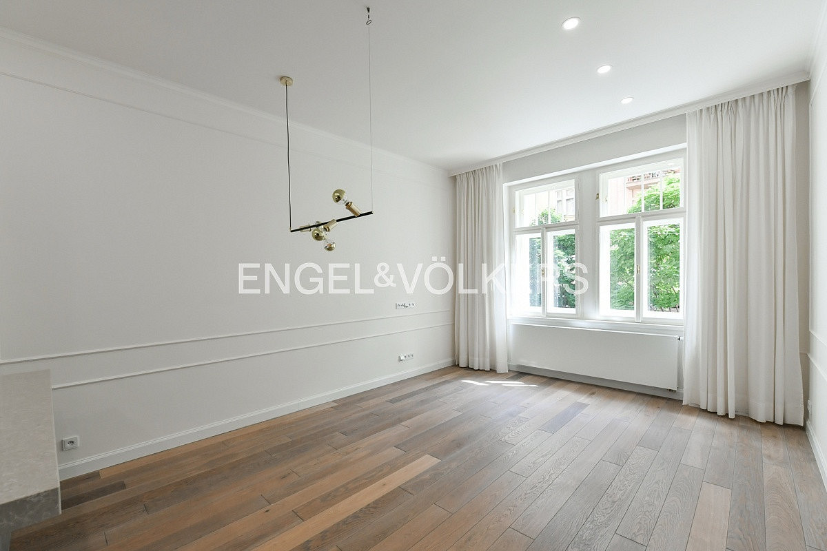 Pronájem bytu 3+kk 92 m²