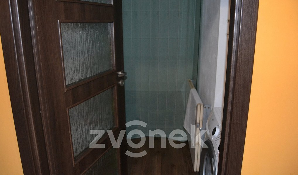 Pronájem bytu 2+1 66 m², Vsetín – náhled fotky 12