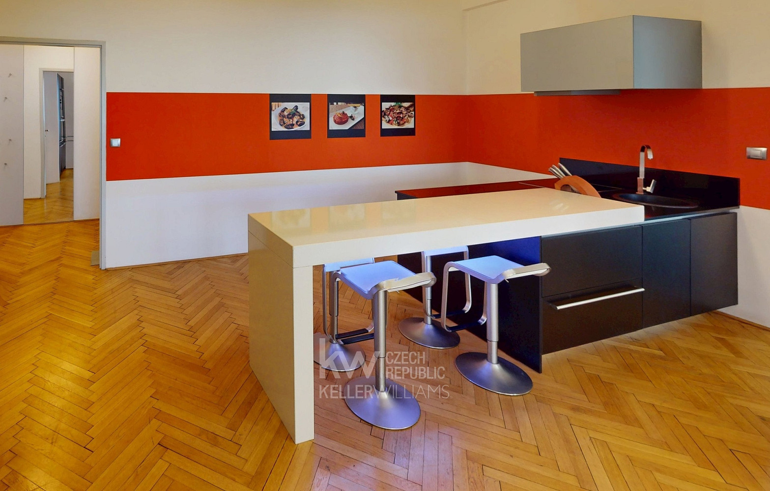 Pronájem bytu 4+kk 120 m² — photo 3