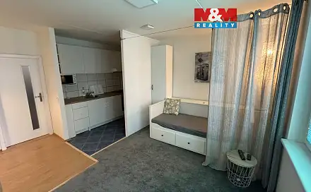 Pronájem bytu 1+kk 32 m²