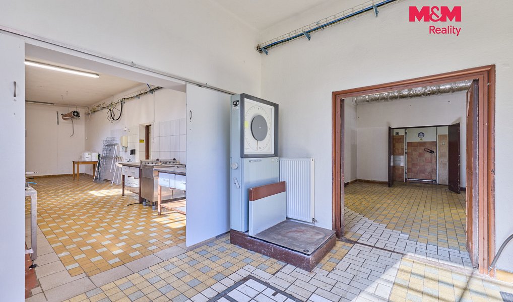 Prodej výrobních prostor 350 m², Trutnov – náhled fotky 11