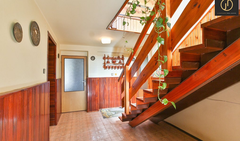 Prodej domu 173 m² s pozemkem 990 m², Unhošť – náhled fotky 4