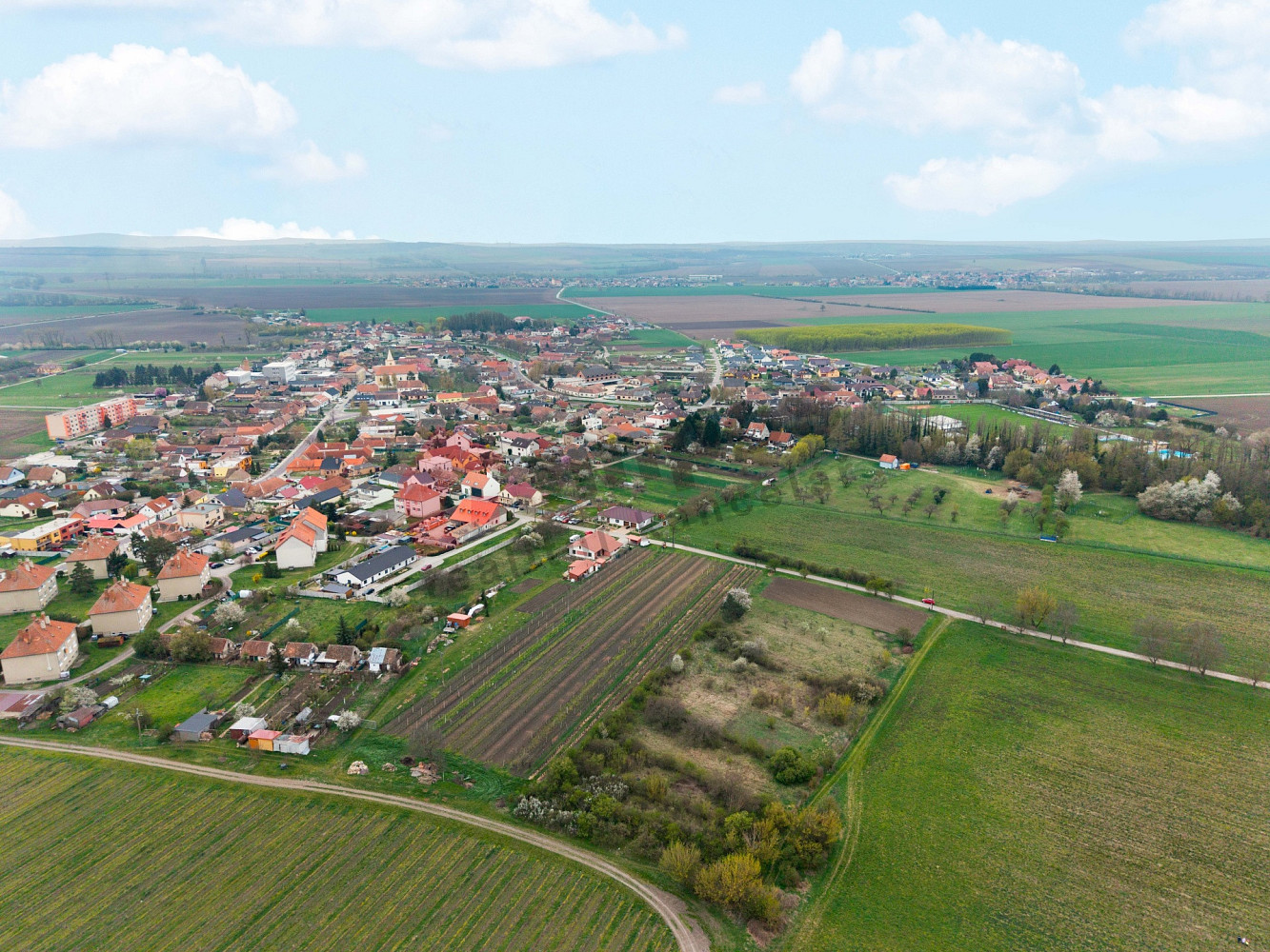Prodej zahrady 932 m² – další