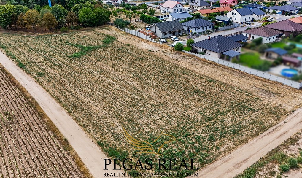 Prodej stavebního pozemku 3 390 m², Hrádek – náhled fotky 3
