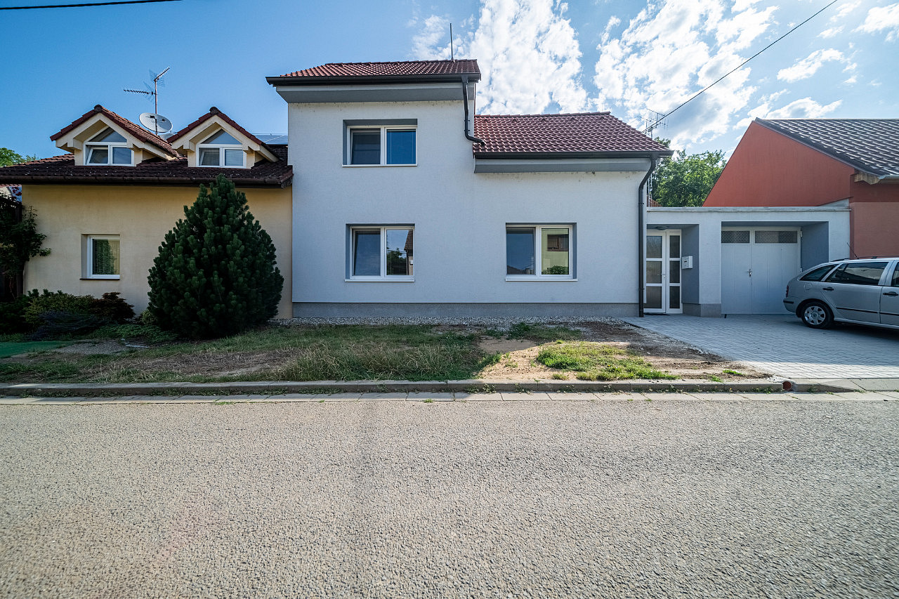 Pronájem domu 175 m² s pozemkem 483 m²