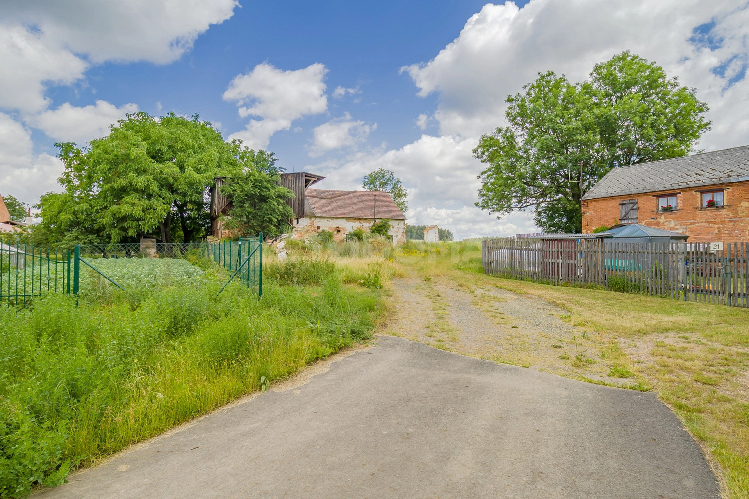 Prodej stavebního pozemku 2 128 m² – fotografie 5