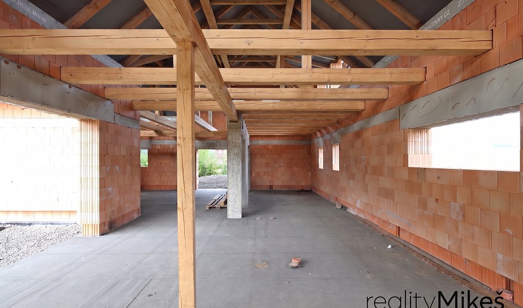 Prodej domu 252 m² s pozemkem 1 445 m², Rovensko pod Troskami – náhled fotky 27