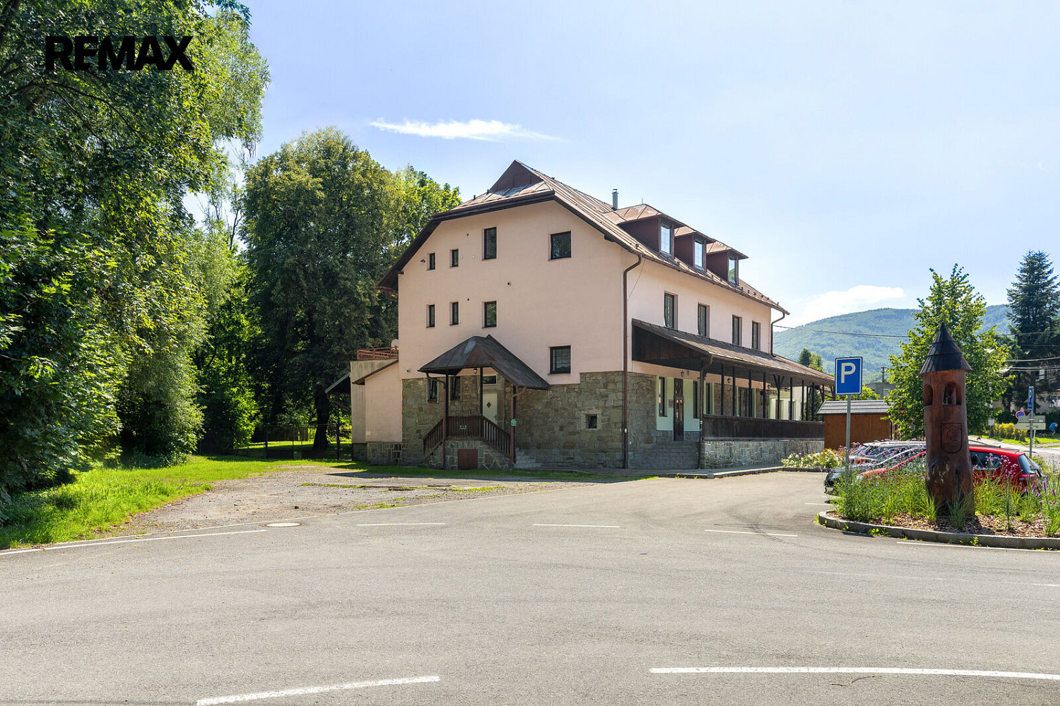 Prodej ubytovacího objektu 802 m² – fotografie 2