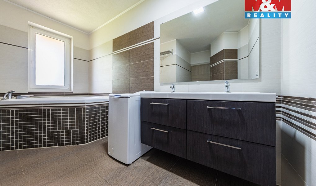 Prodej domu 140 m² s pozemkem 1 388 m², Domoušice – náhled fotky 2