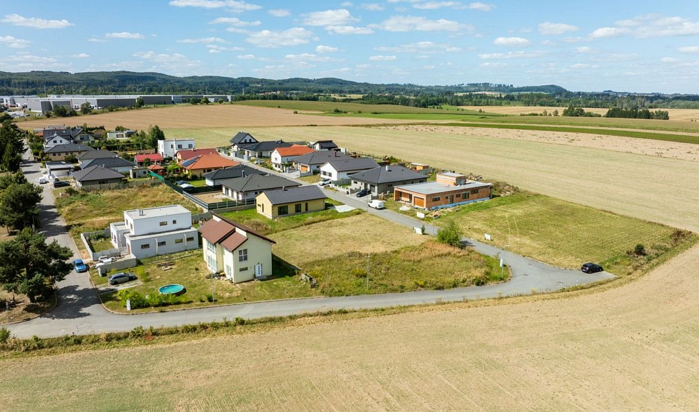 Prodej stavebního pozemku 640 m², Střítež – náhled fotky 8