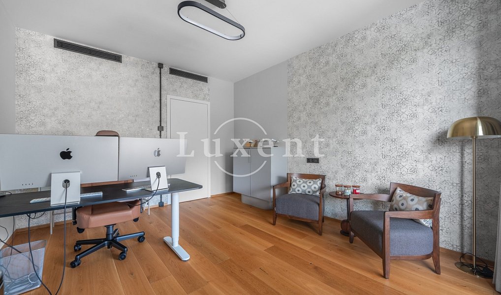 Prodej bytu 4+kk 191 m², Praha – náhled fotky 13
