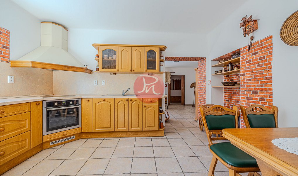 Prodej domu 499 m² s pozemkem 1 212 m², Mořkov – náhled fotky 5