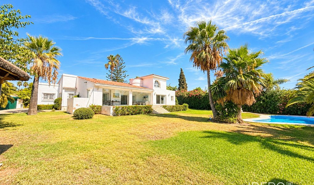Prodej rodinného domu, 388 m², El Paraiso