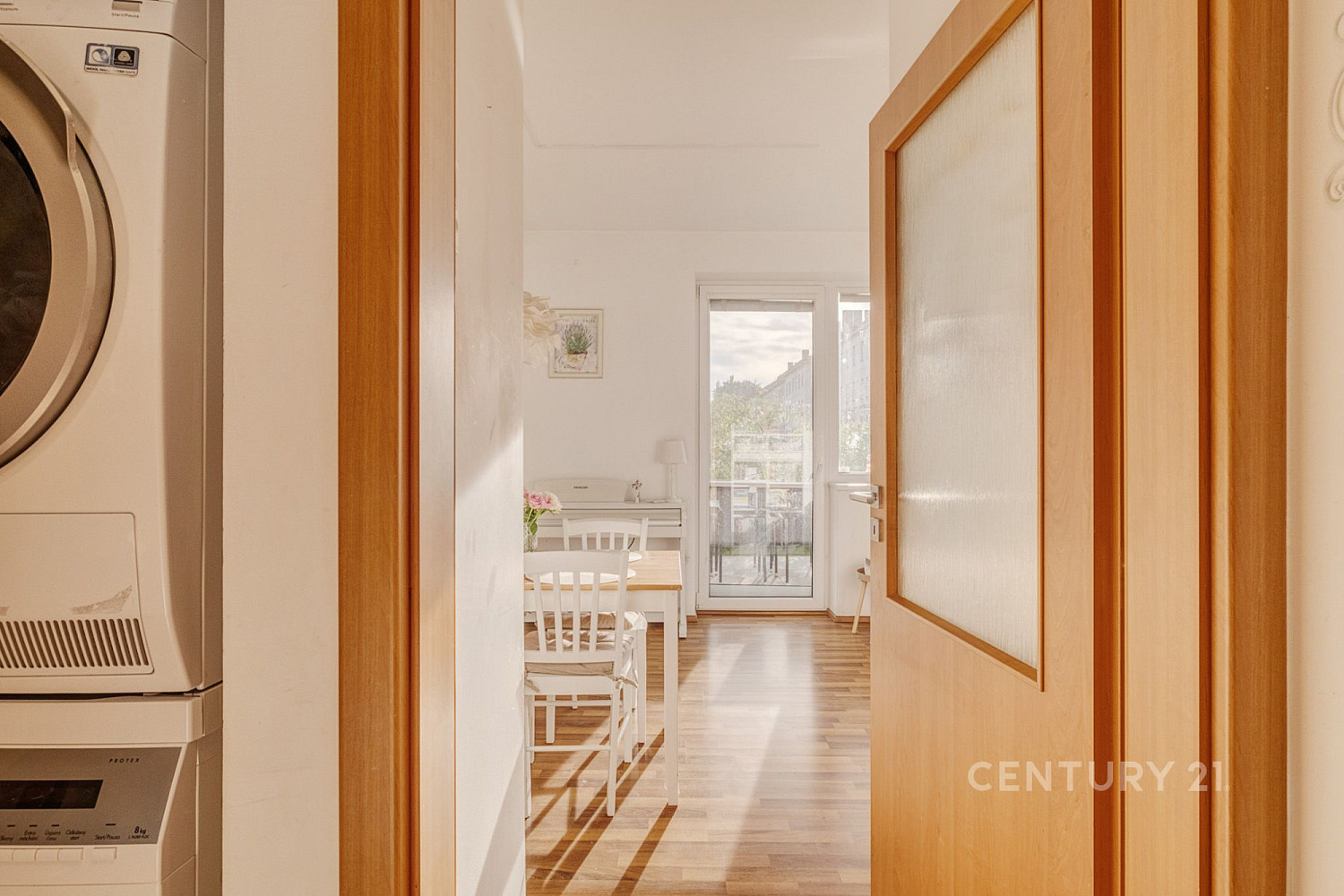 Pronájem bytu 3+kk 63 m² – fotografie 5