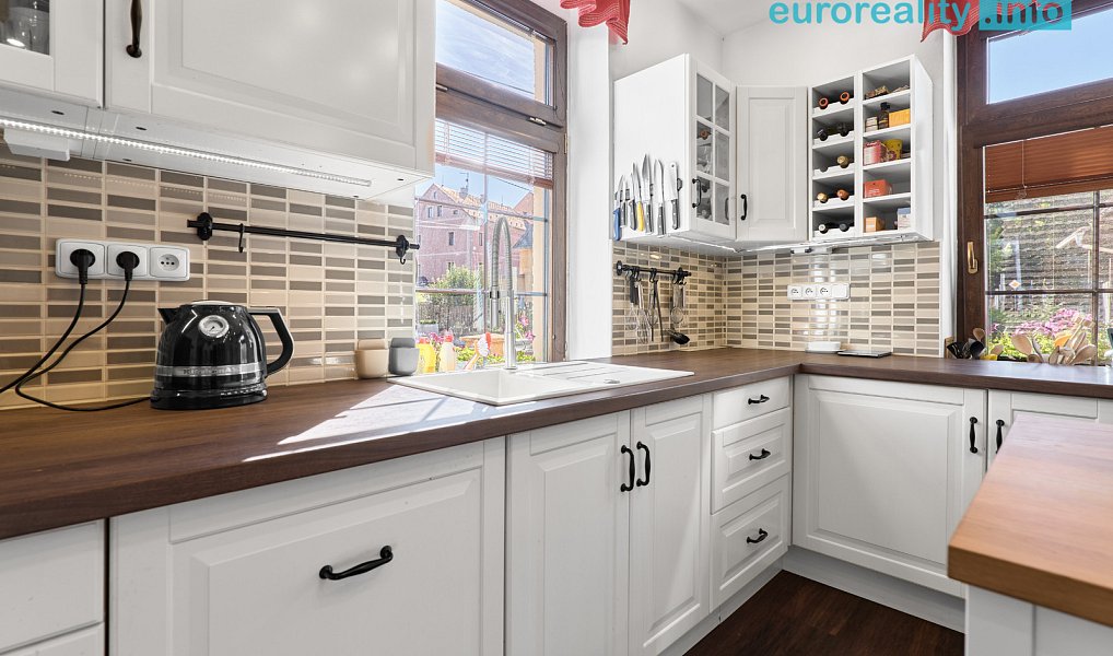 Pronájem domu 220 m² s pozemkem 1 100 m², Sadov – náhled fotky 7
