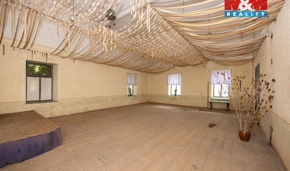 Prodej domu 330 m² s pozemkem 43 267 m², Moravany – náhled fotky 5