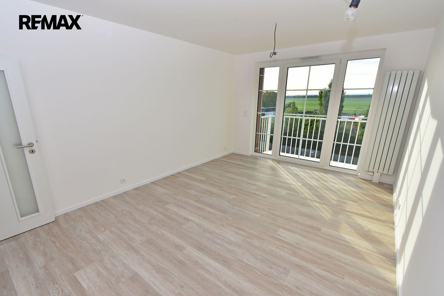 Pronájem bytu 1+kk 30 m² – fotografie 4