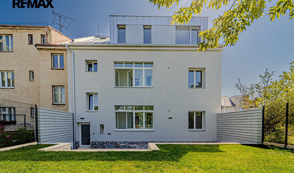 Prodej bytu 2+1 76 m², Slaný – fotka 1 z 34