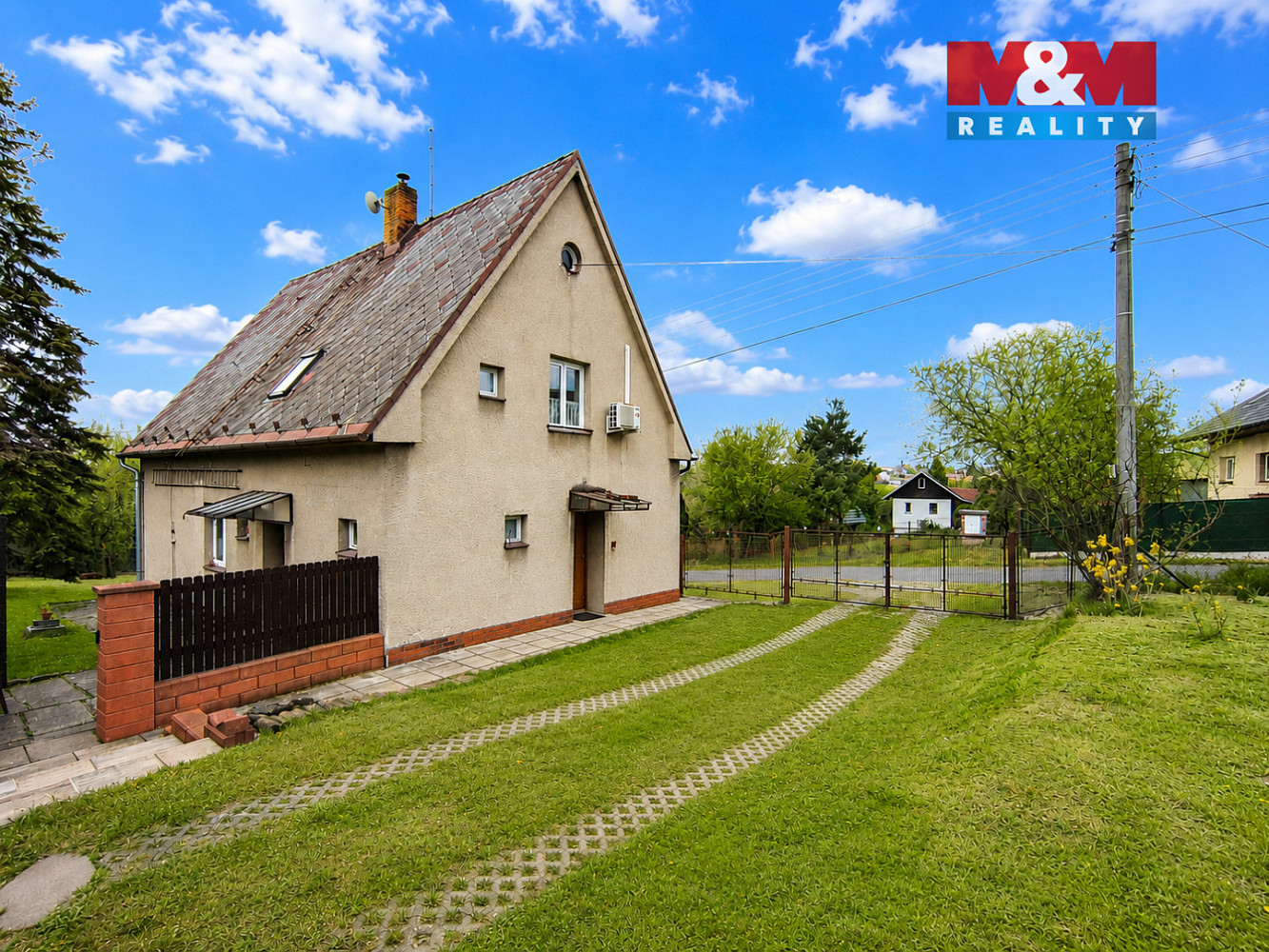 Prodej domu 145 m² s pozemkem 1 200 m² – pohled 2