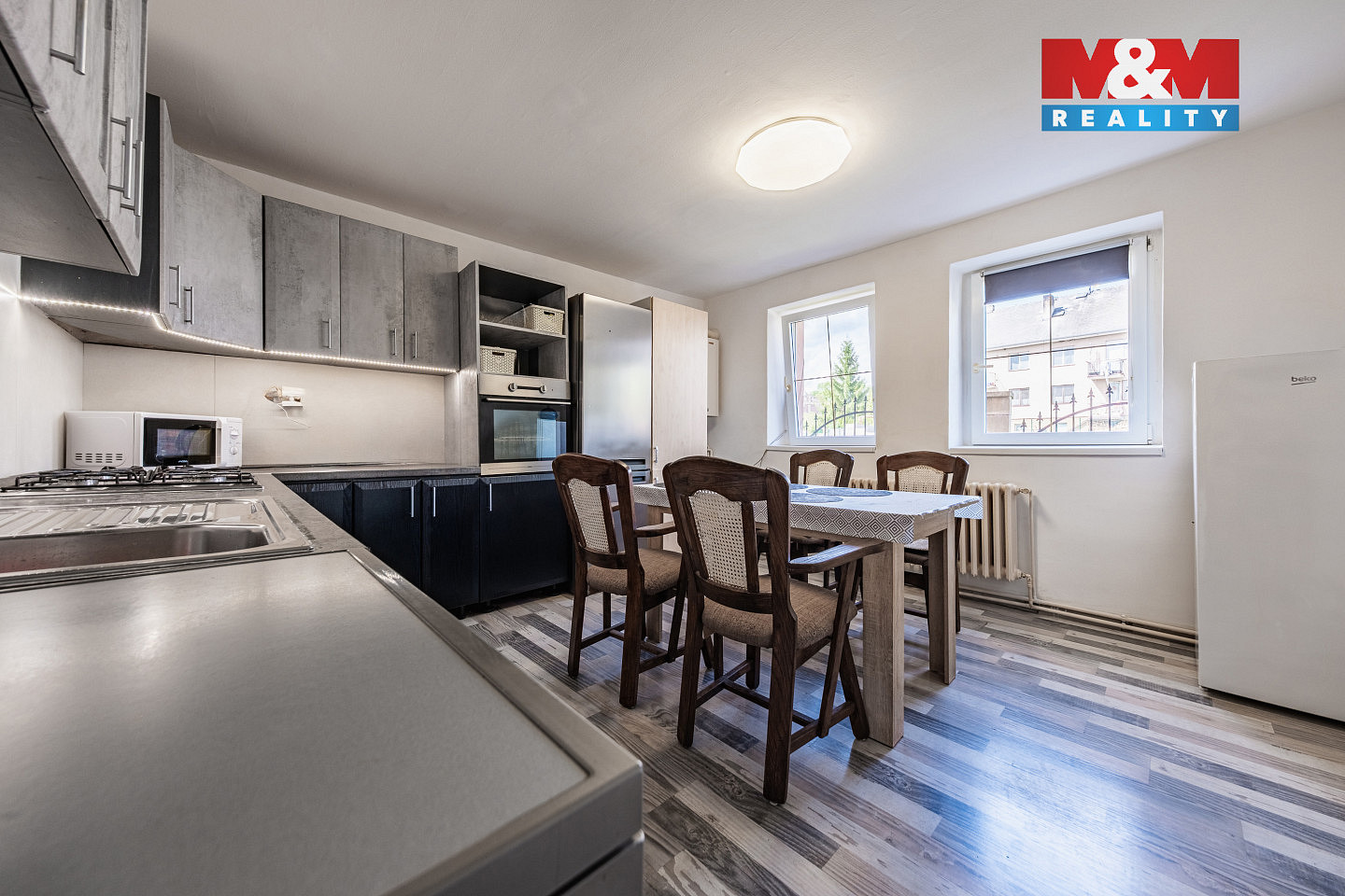 Prodej domu 108 m² s pozemkem 438 m² — photo 2