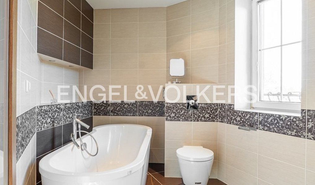 Prodej domu 463 m² s pozemkem 1 277 m², Přezletice – náhled fotky 13