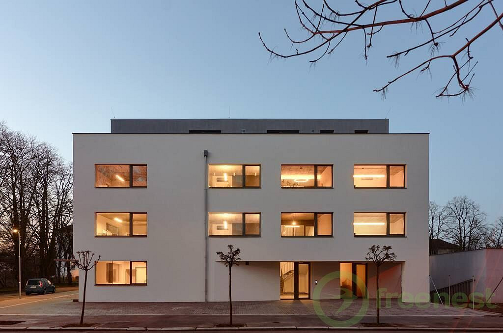 Pronájem kanceláře 138 m²