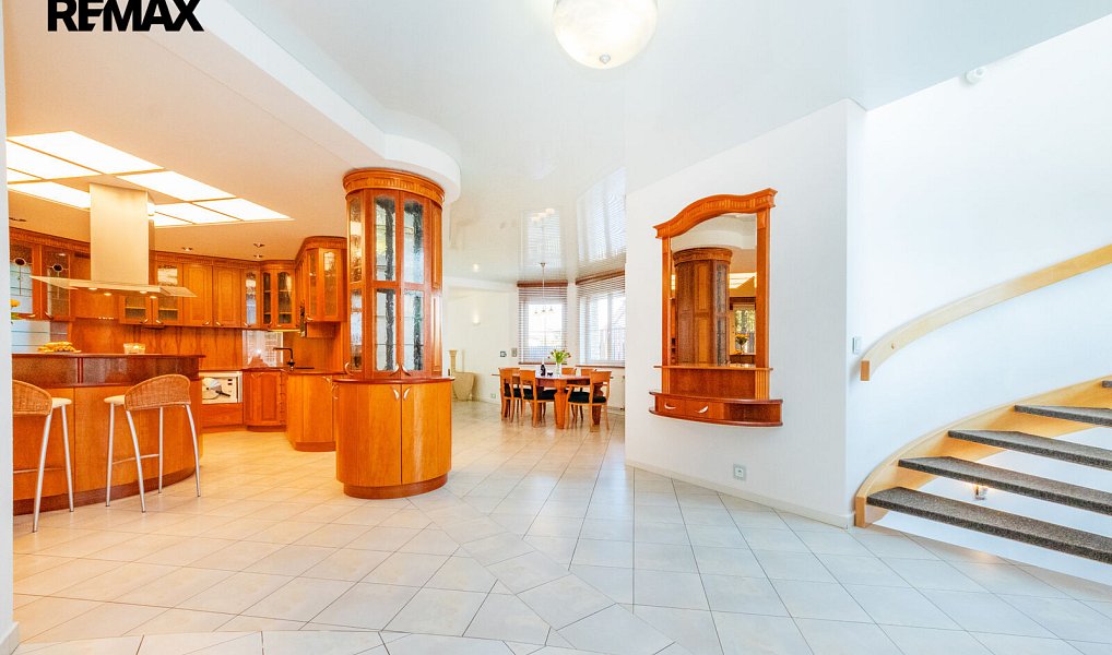 Prodej kanceláře 433 m², Praha – náhled fotky 7